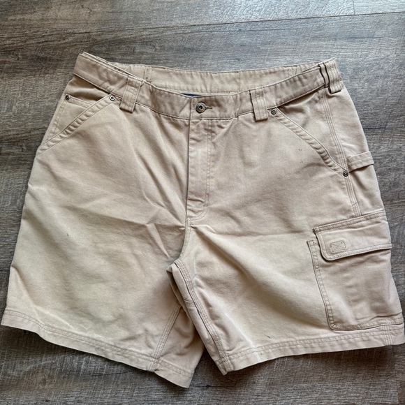Duluth Trading Company Other - Men's Duluth Trading Co Shorts‎ khaki Shorts with Flaws